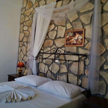 Bougainvillea Suites Kamári 外观 照片