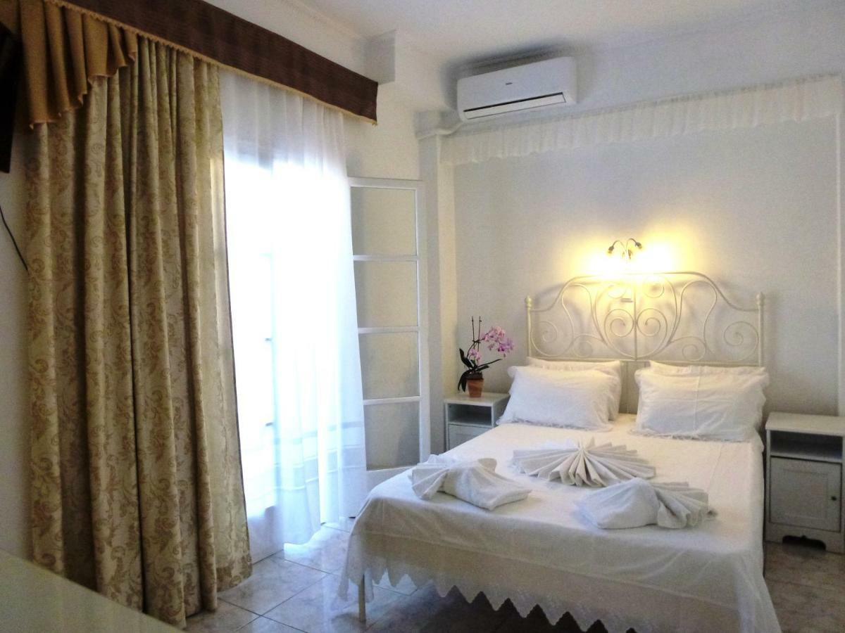 Bougainvillea Suites Kamári 外观 照片