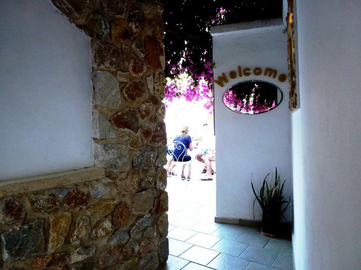 Bougainvillea Suites Kamári 外观 照片