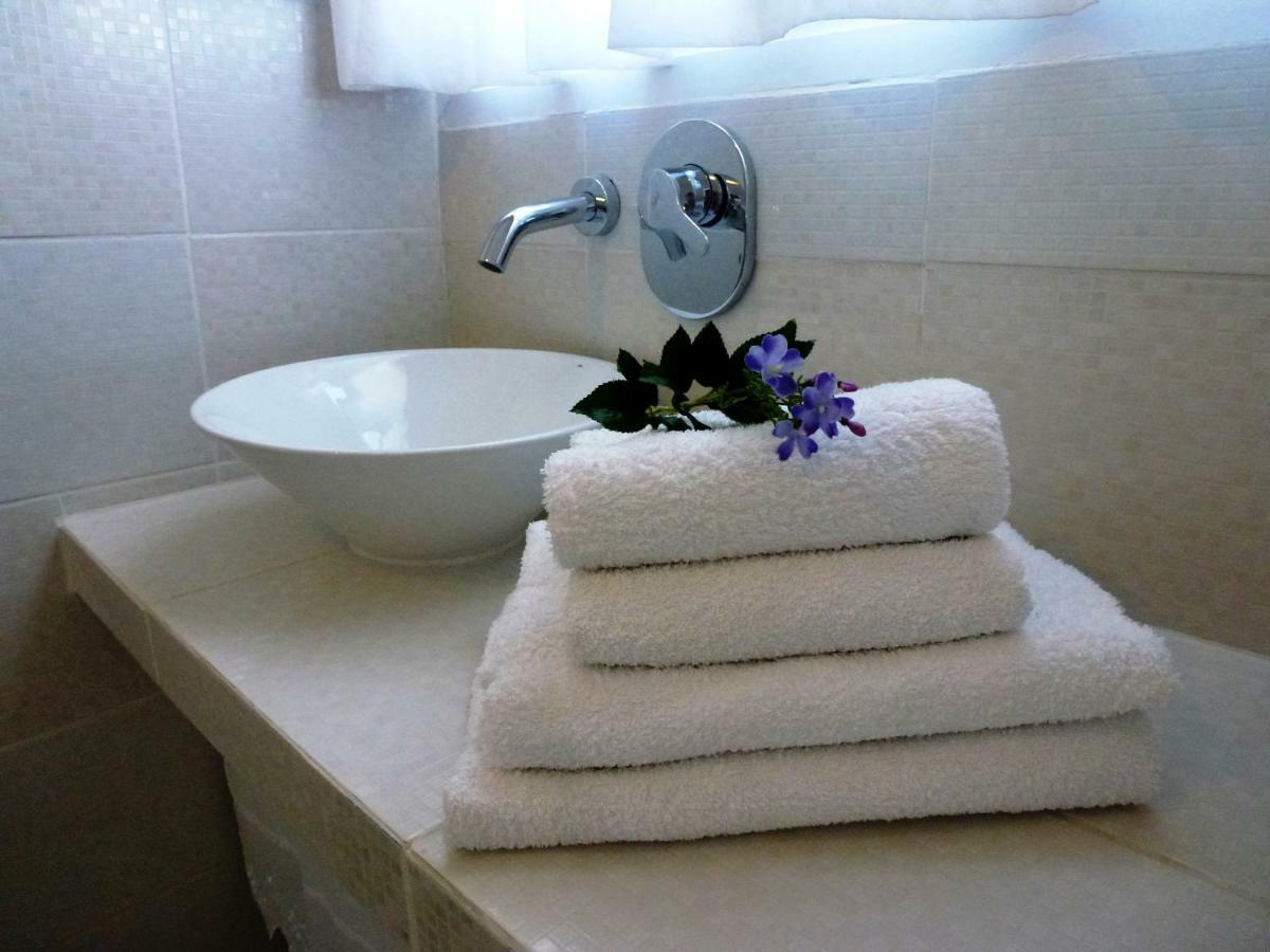 Bougainvillea Suites Kamári 外观 照片