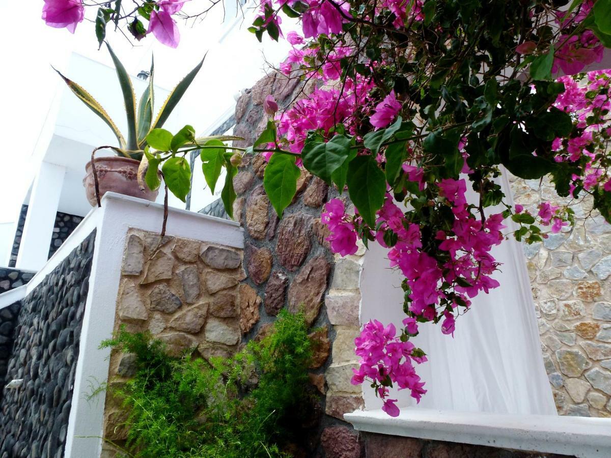 Bougainvillea Suites Kamári 外观 照片