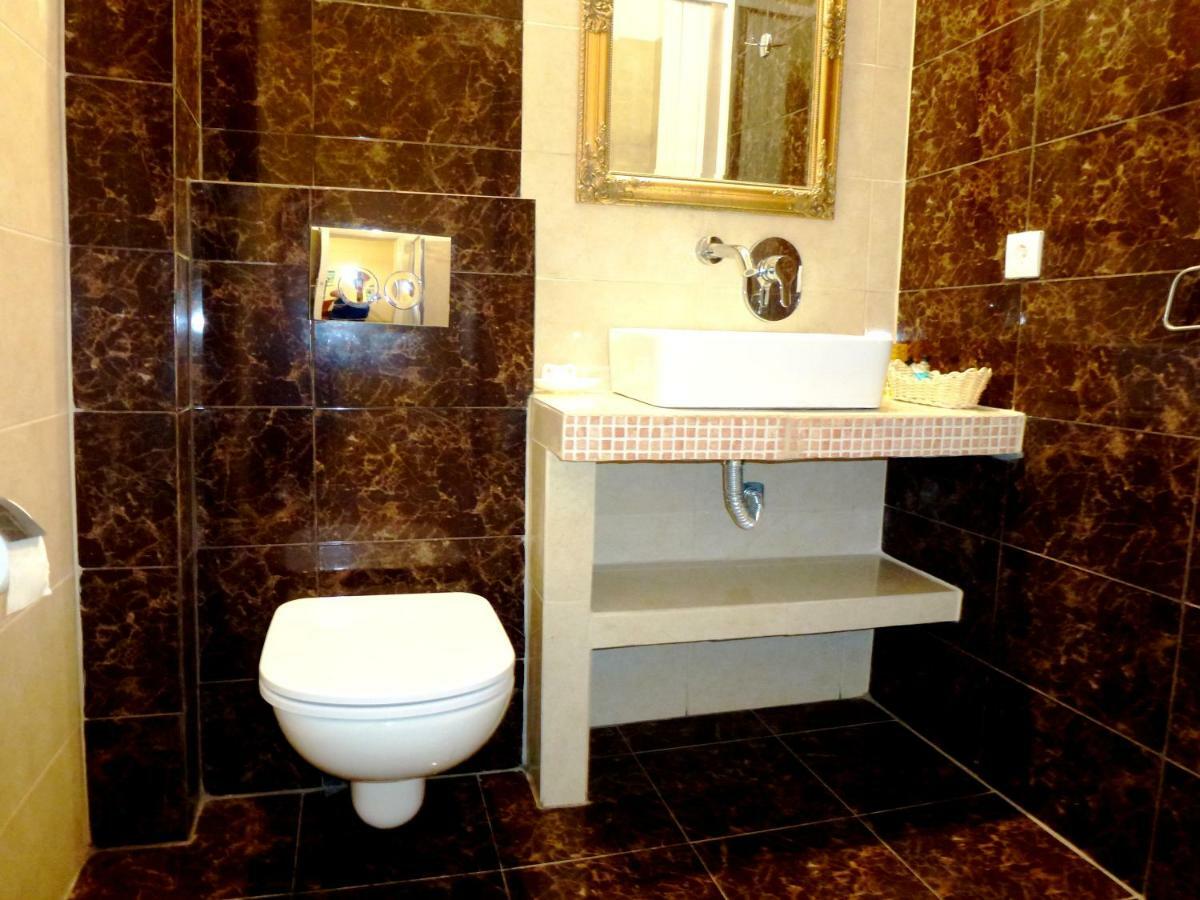 Bougainvillea Suites Kamári 外观 照片
