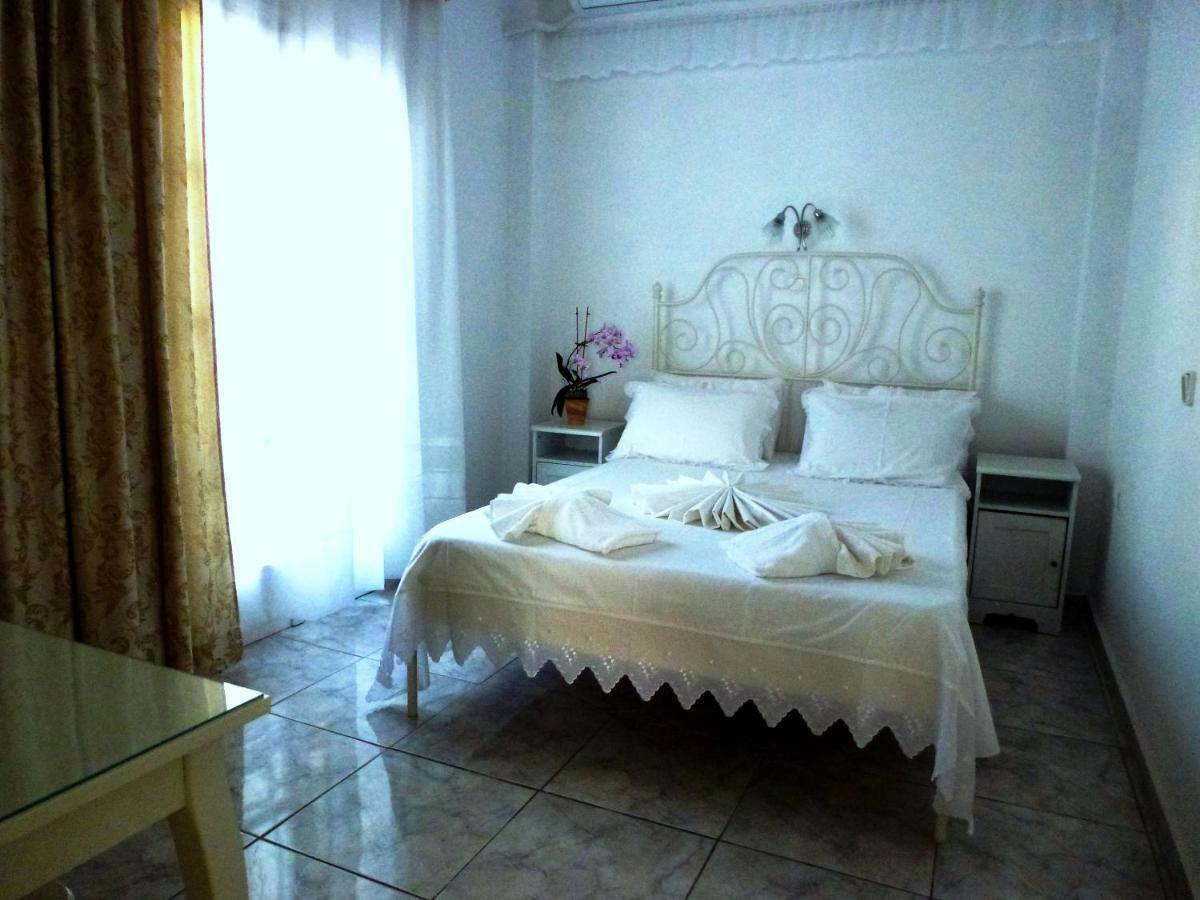 Bougainvillea Suites Kamári 外观 照片
