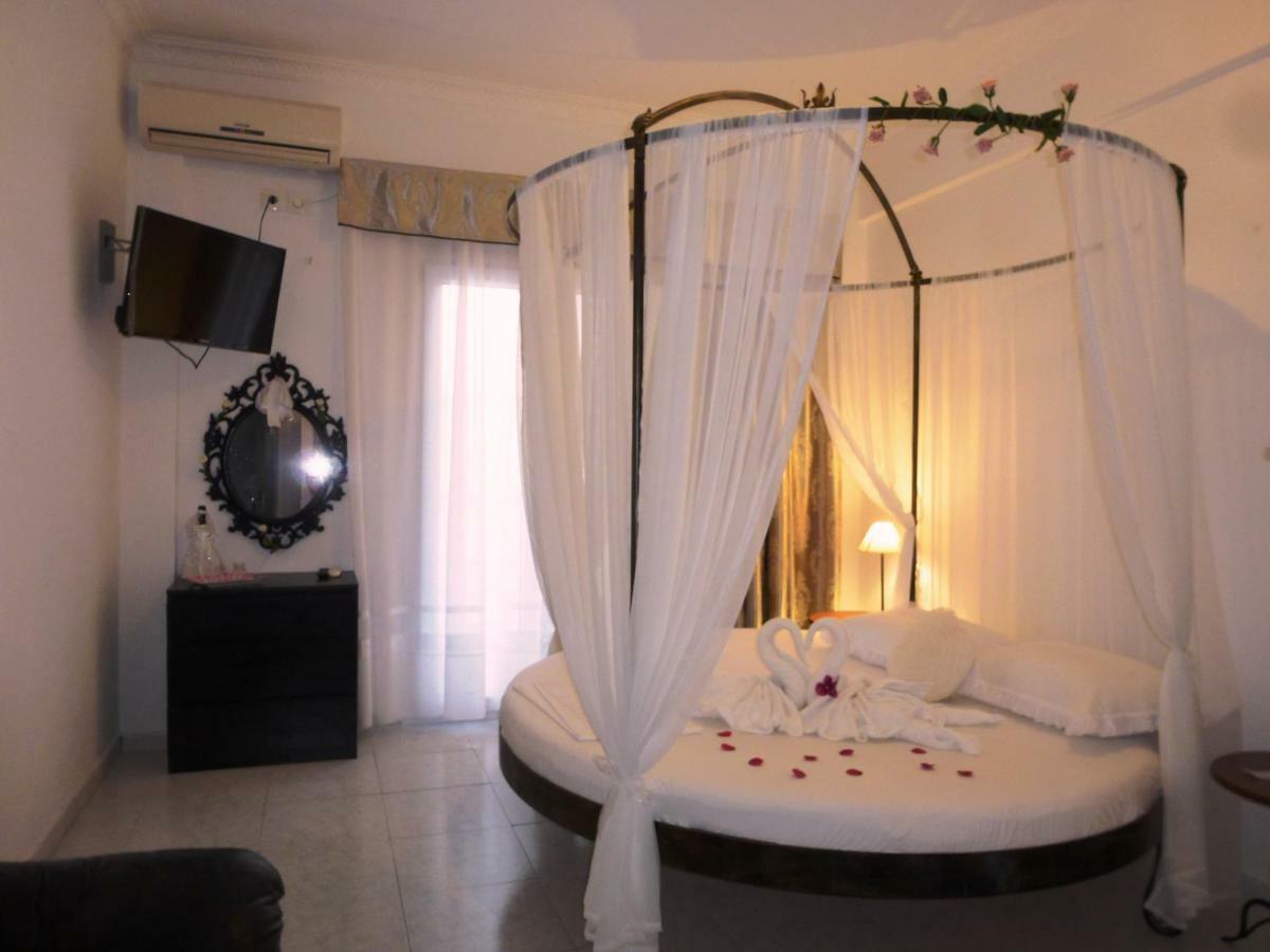 Bougainvillea Suites Kamári 外观 照片