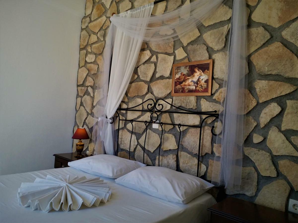 Bougainvillea Suites Kamári 外观 照片