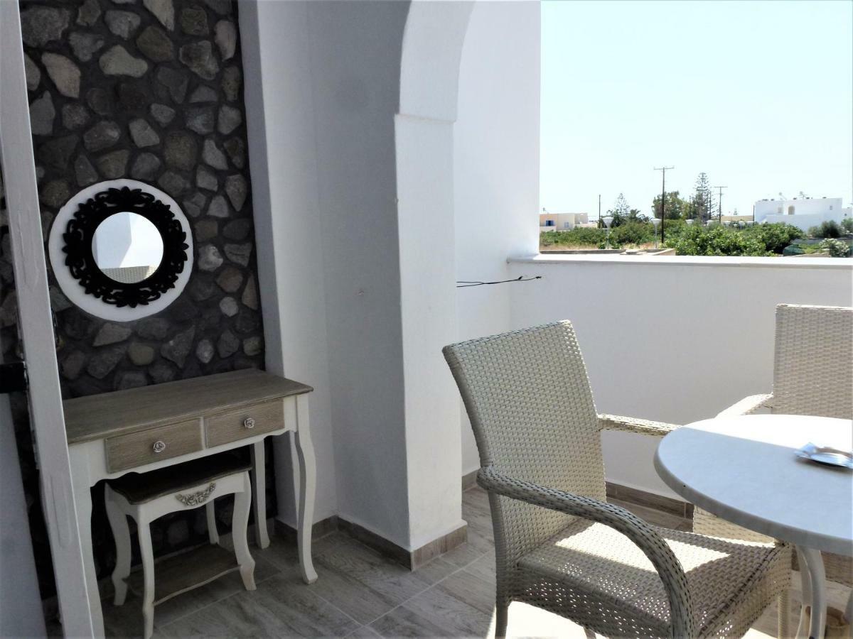 Bougainvillea Suites Kamári 外观 照片