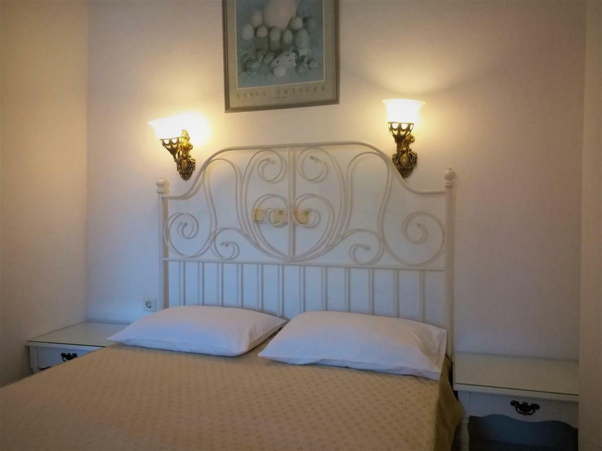 Bougainvillea Suites Kamári 外观 照片